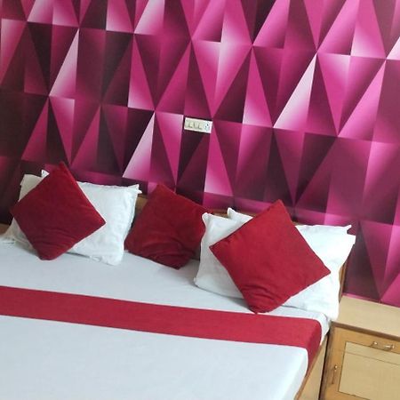 Hotel Empire&Banquet Hisar Exterior photo