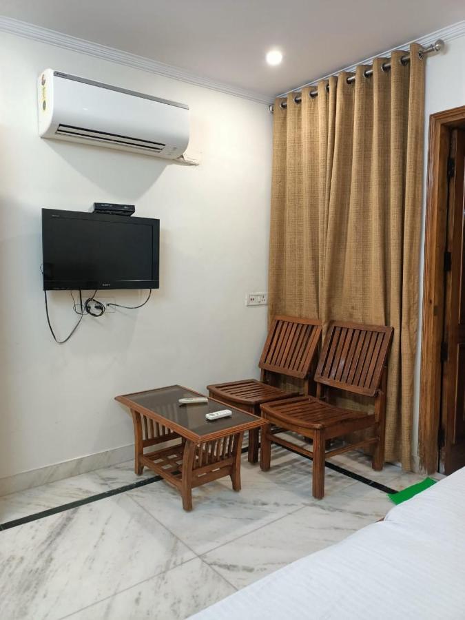 Hotel Empire&Banquet Hisar Exterior photo