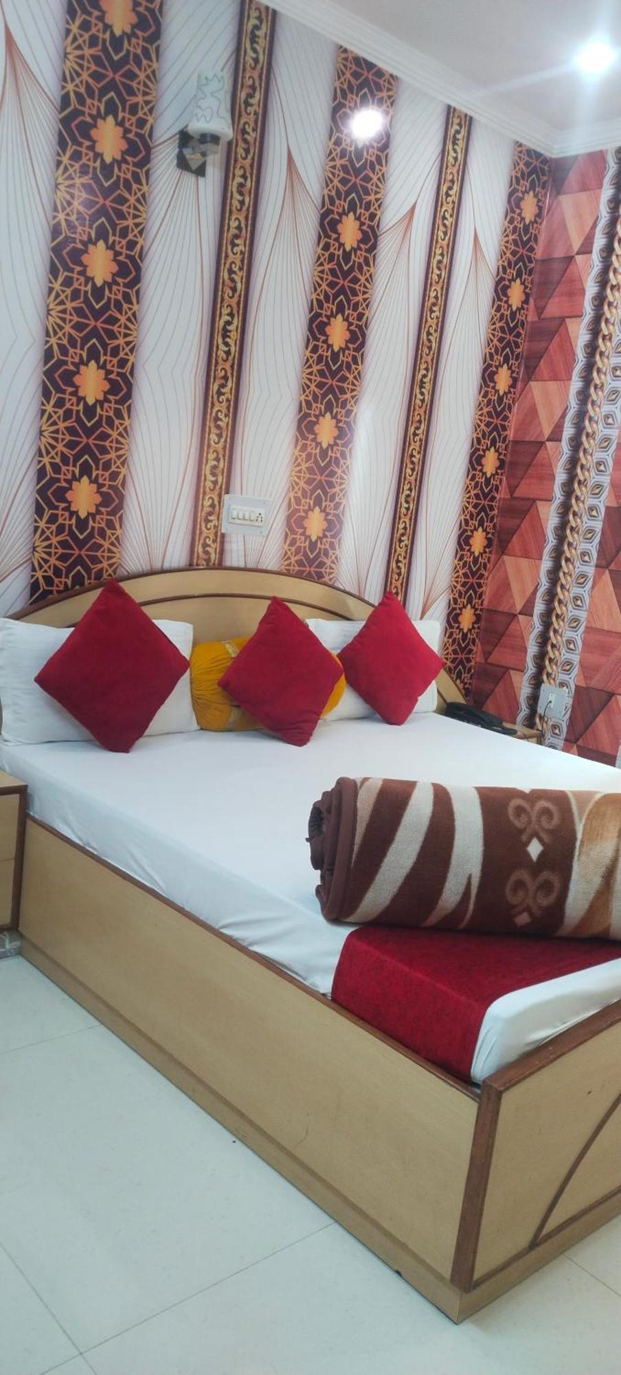 Hotel Empire&Banquet Hisar Exterior photo